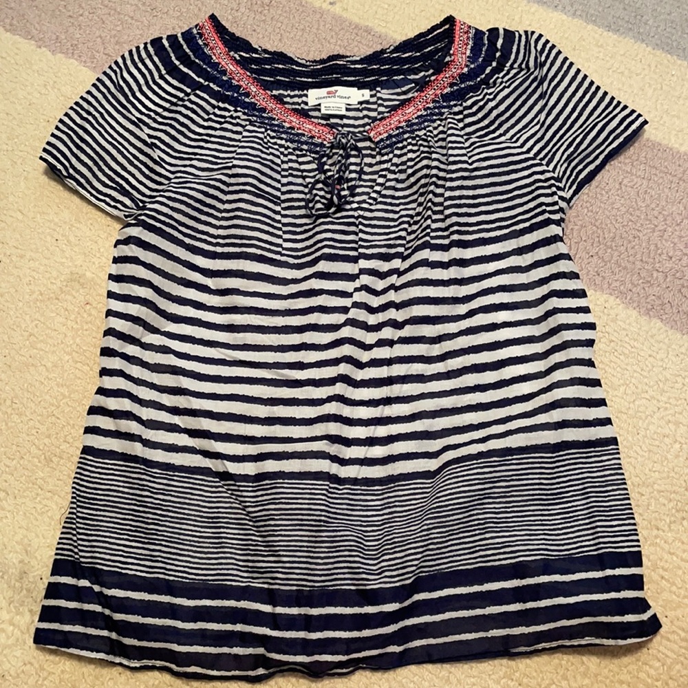 Vineyard Vines: blouse Size: small